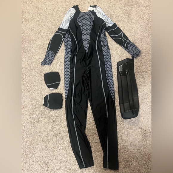 Halloween Costume- The Hunger Games Catching Fire, Katniss - Picture 1 of 7